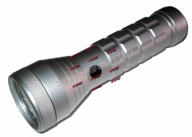 LATARKA VIPOW /28LED/